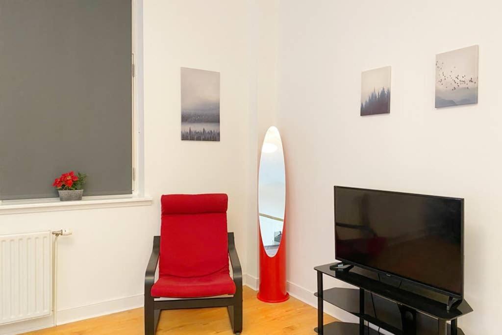 Cozy Nights - Ibrox Street Apartment Glasgow Ngoại thất bức ảnh