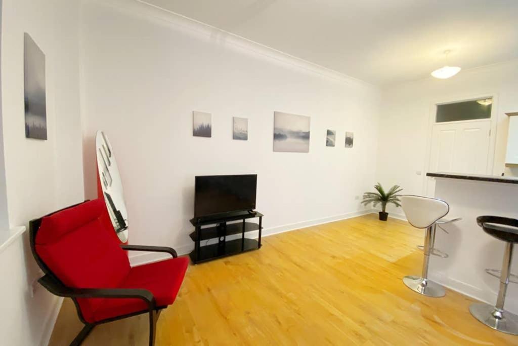 Cozy Nights - Ibrox Street Apartment Glasgow Ngoại thất bức ảnh